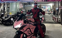 CSGT TPHCM vừa xử phạt người hóa trang "siêu anh hùng"