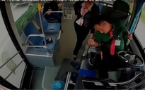 Tài xế đột quỵ sau vô lăng: Bác sĩ cảnh báo nóng vì liên quan nhiều nhân mạng