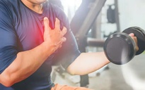 Dấu hiệu cảnh báo nên ngừng chơi thể thao để tránh đột quỵ