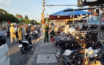 TPHCM: Lập lại trật tự lòng đường, vỉa hè ở đường Phạm Văn Bạch, Tây Thạnh