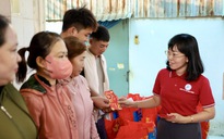 Chăm lo Tết, tiếp sức người lao động khó khăn