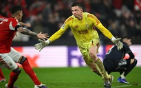 Thủ môn Benfica ghi bàn thắng lịch sử vào lưới Real Madrid là ai?