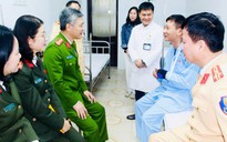 Người đàn ông đi xe máy tông bị thương đại úy CSGT