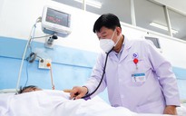 Đột quỵ trên sông, người đàn ông thoát nguy nhờ được cấp cứu kịp thời