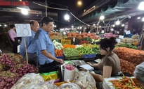 CLIP: Nửa đêm ở 3 chợ đầu mối lớn nhất TPHCM trước Tết