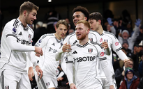 Liverpool đánh rơi chiến thắng ở phút bù giờ thứ 7