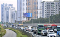 Dòng người ùn ùn trở lại Hà Nội sau kỳ nghỉ Tết Dương lịch 2026