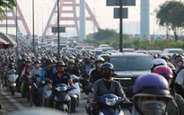 Hình ảnh giao thông TPHCM ngày đầu tuần sau kỳ nghỉ Tết