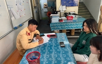 CSGT TPHCM tịch thu SH biển số 60C1-567.89 vì người lái buông hai tay