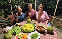 Foreign visitors enjoy hands-on Mekong Delta cooking experience in Can Tho