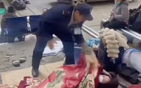 Bệnh viện Bạch Mai yêu cầu cho thôi việc bảo vệ "ném chăn" người nhà bệnh nhân khi trời giá rét