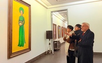 Thiếu nữ Việt "giữa sắc và không"