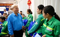 Lãnh đạo LĐLĐ TPHCM chăm lo cho người lao động làm việc xuyên Tết