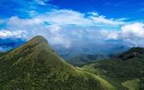 Du xuân trên "nóc nhà Quảng Trị" giữa mây Trường Sơn