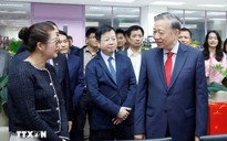 Tổng Bí thư Tô Lâm thăm, chúc Tết cán bộ, phóng viên VTV và VOV