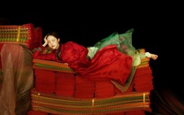 "Mốt" áo dài du xuân năm Ngựa