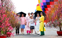 Những điểm đến hút khách du xuân mùng 2 Tết ở TPHCM