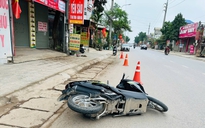 Nam thanh niên đi xe máy tông vào CSGT