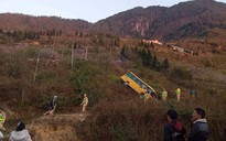 Xe khách chở khoảng 20 người nghi mất phanh gặp nạn tại Sa Pa