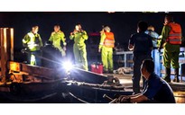 Lật tàu khách trên hồ Thác Bà khiến 6 người mất tích: Tỉnh ủy Lào Cai chỉ đạo khẩn