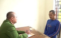 Cạy cửa nhà hàng xóm trộm 14 chỉ vàng