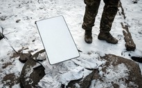 Tỉ phú Elon Musk “tắt” Starlink với Nga, Ukraine đảo chiều giao tranh