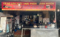 Khởi tố chủ cơ sở sản xuất giò chả chứa hàn the, thu giữ hơn 1,2 tấn