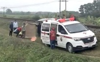 Người phụ nữ tử vong bên đường ray tàu hoả
