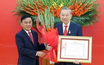 Trao Huy hiệu 45 năm tuổi Đảng tặng Tổng Bí thư Tô Lâm