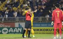 Trọng tài ngoại sai sót ở V-League và vấn đề niềm tin