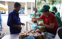 Vợ chồng ở Cần Thơ đánh đổi cơ ngơi để thắp lửa bếp ăn 0 đồng