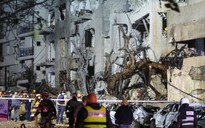 Mỹ công bố video tấn công Iran từ tàu sân bay, ông Donald Trump cảnh báo "gắt"