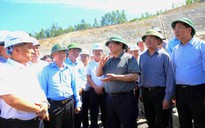 Thủ tướng yêu cầu bảo đảm tiến độ, chất lượng đường cao tốc và đường băng sân bay Phù Cát