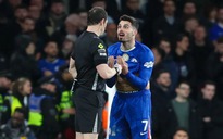 Chưa kịp nguôi scandal, trụ cột Chelsea lại nhận thêm cú sốc