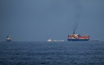 Ông Donald Trump tuyên bố bất ngờ về eo biển Hormuz