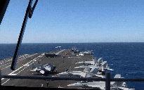 VIDEO: CENTCOM hé lộ hậu trường vận hành bay trên tàu sân bay Mỹ