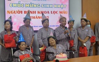 Món quà sinh nhật làm bệnh nhân chạy thận rơi nước mắt