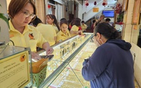 Sáng 21-3, giá vàng miếng SJC rớt thêm 5 triệu đồng/lượng khi vừa mở cửa