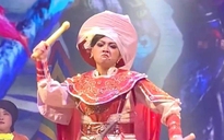 Cú trượt từ mạng ảo đến sân khấu thật