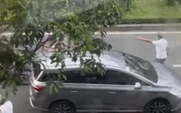 Công an TPHCM khởi tố 2 người đi xe máy đánh tài xế ô tô