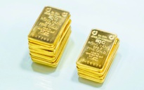 Giá vàng miếng SJC giảm 9 triệu đồng; bạc, chứng khoán cũng lao dốc