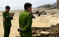 Công an vào cuộc xử lý vụ xe công nông chở rác đổ ra bãi biển nổi tiếng ở Thanh Hóa