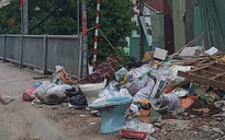 Đầu cầu thành bãi rác