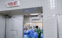 Ca mổ “chưa từng có tiền lệ” ở Bệnh viện Chợ Rẫy