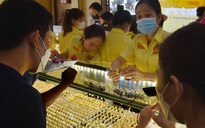 Giá vàng hôm nay, 10-3: Đảo chiều sụt giảm mạnh