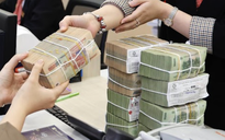 Có ngân hàng huy động tiền gửi với lãi suất "ưu đãi" tới 10%/năm