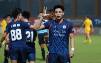 Tuyển thủ U23 Việt Nam tranh nhau lập công trong trận derby ngành Công an