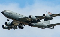 Lộ hình ảnh máy bay Mỹ đầy miếng vá khi về từ Trung Đông