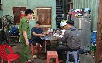 TPHCM: Vứt rác không đúng nơi quy định, một người đàn ông bị phạt 3,5 triệu đồng