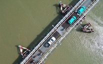 Cầu sắt cũ kết nối TPHCM - Tây Ninh rung lắc sau hơn nửa thế kỷ sử dụng